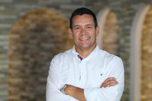 Raúl Jácome, gerente general