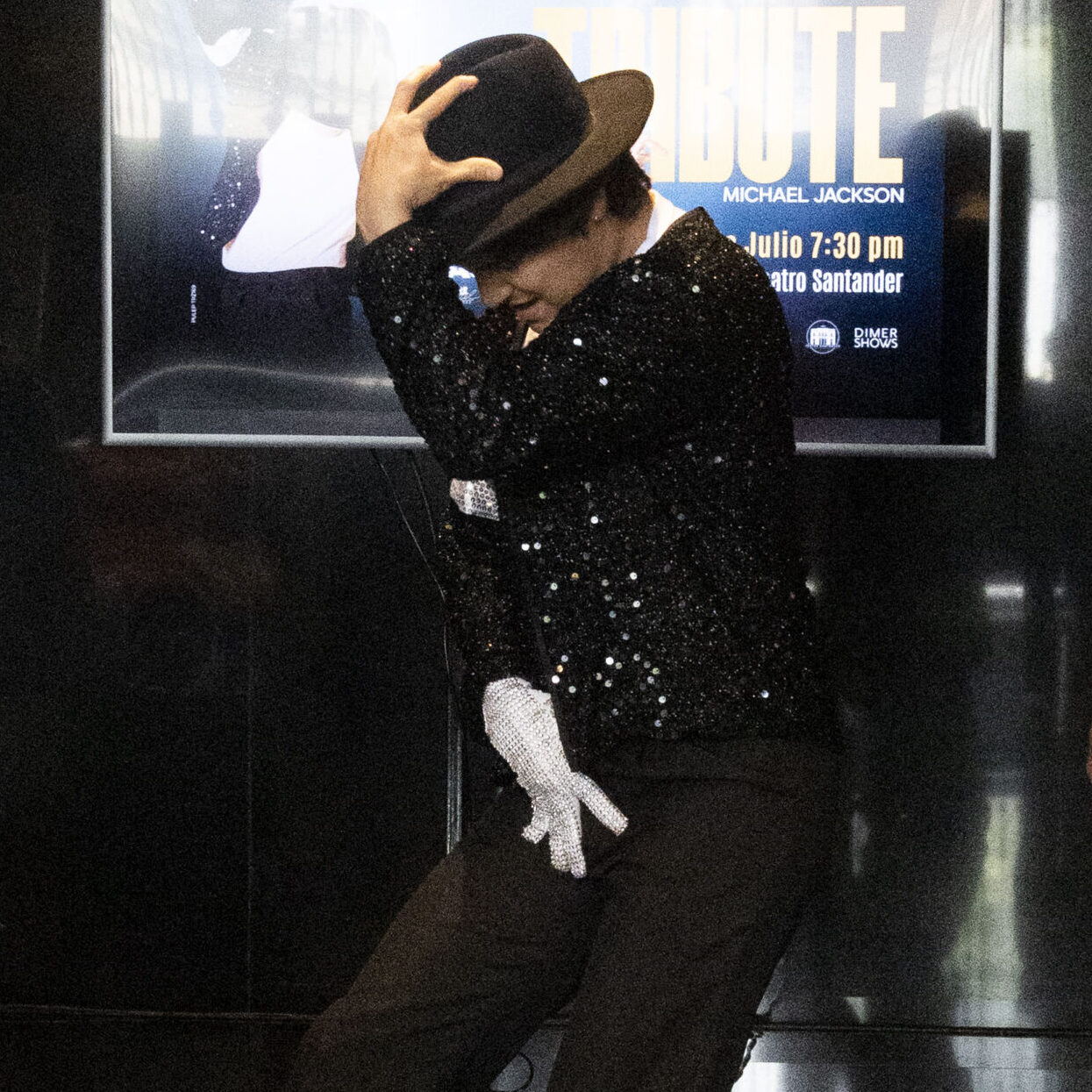 Amigos & Socios y Dimershows presentaron su próximo concierto tributo a Michael Jackson