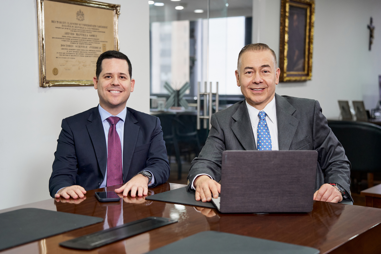 AMG Consulting – Valdivieso Abogados: la alianza que redefine el ajedrez jurídico en Santander